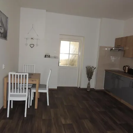 černý Tulipán #4 Apartmán