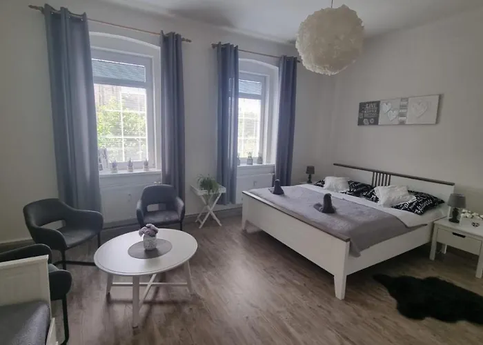 Cerny Tulipan - 4 Lägenhet